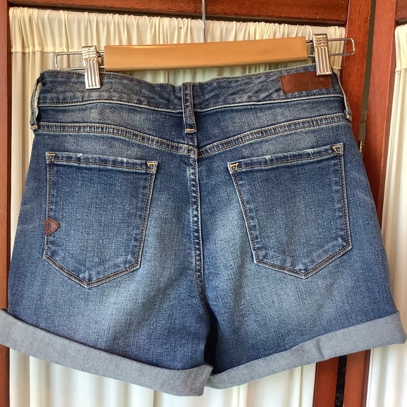 Jacob Davis Collection Uma Blue Denim Jean Shorts Cuffed Bottom Size 29 - Picture 3 of 7